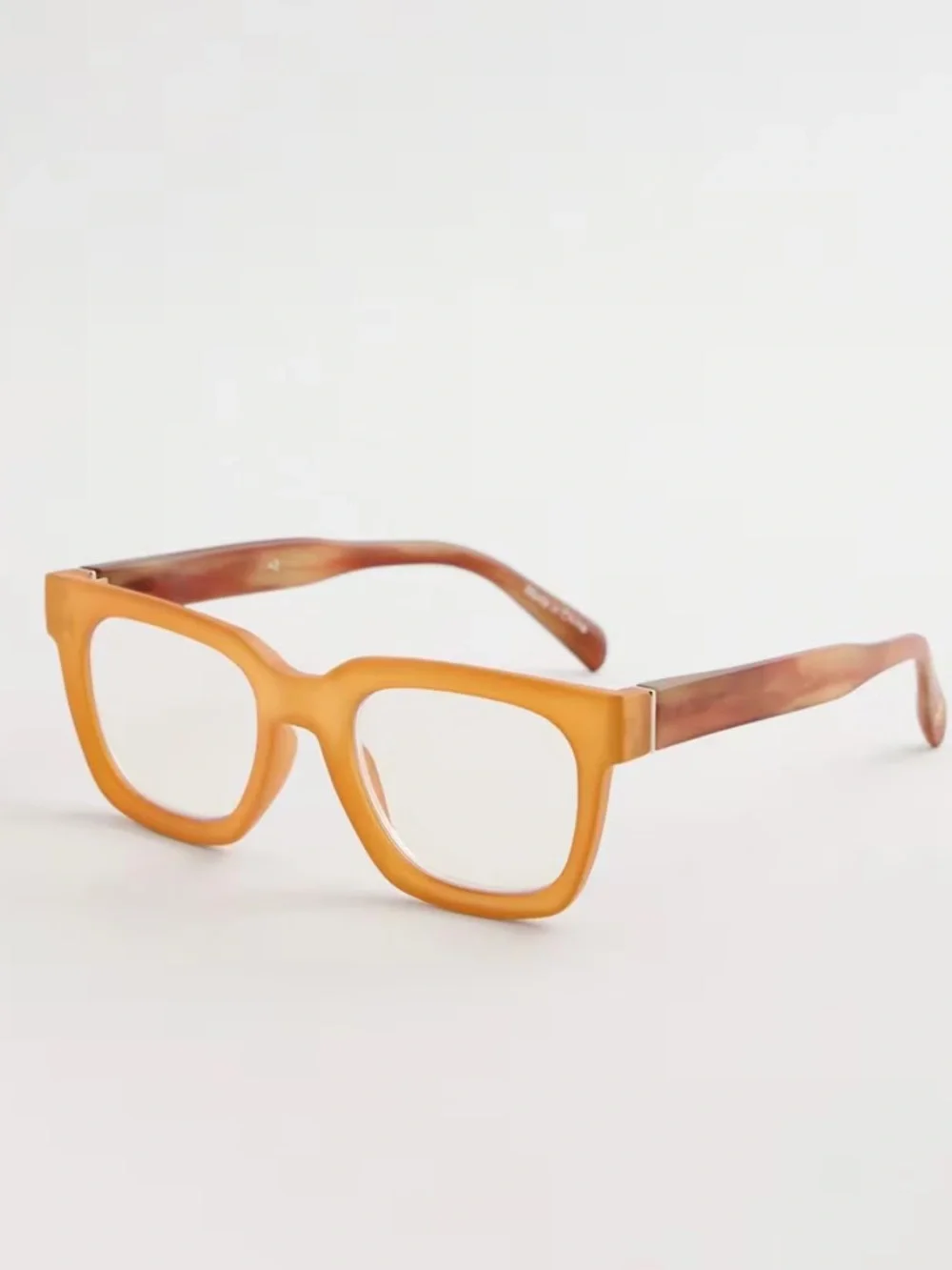 NWT “Chico's” Neutral Matte Square Readers. Glasses with cloth and case. +2